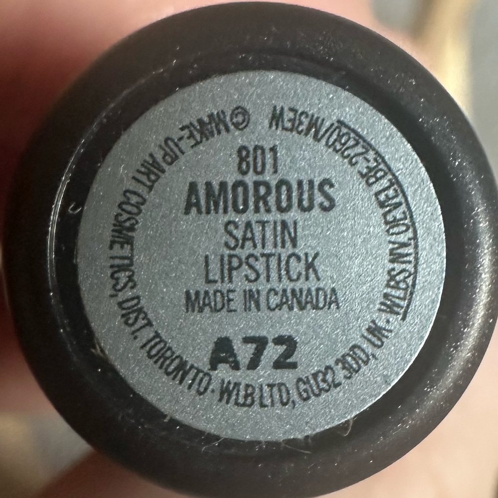 🌟 AMOROUS a MAC SATIN LIPSTICK. RETAIL $25. ** NEW IN THE BOX. FULL SIZE. - Picture 9 of 10